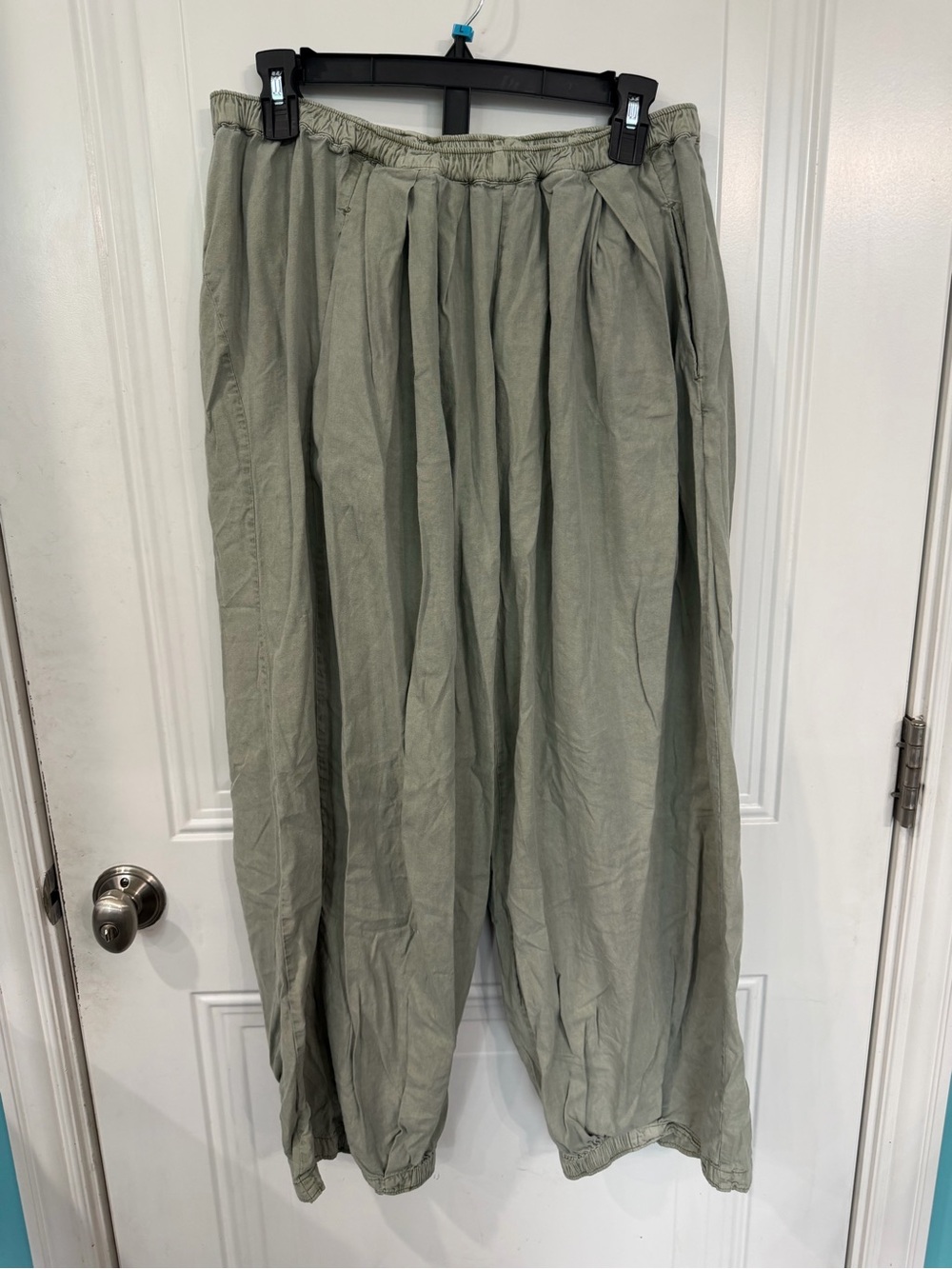 Free People Relaxed Olive Green Elastic-Waist Pants